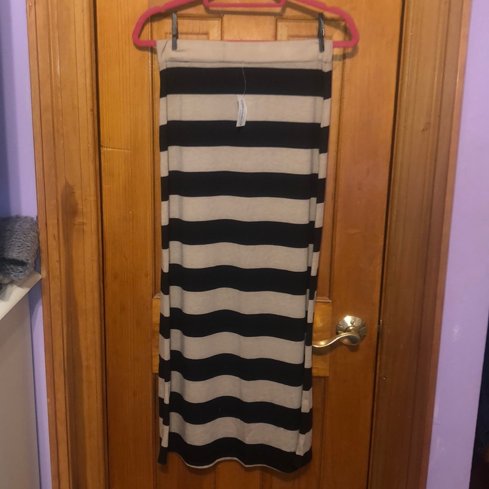 MAXI SKIRT